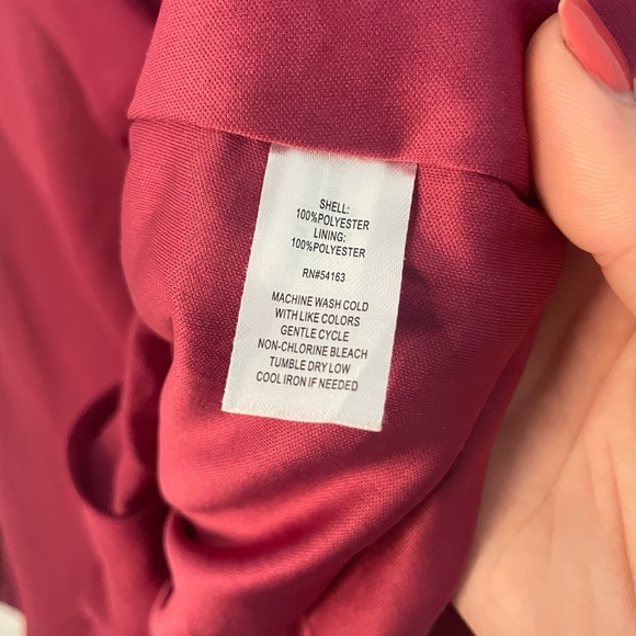 Women’s Marc New York Burgundy Size Small Scoop Neck Blouse - Picture 8 of 9